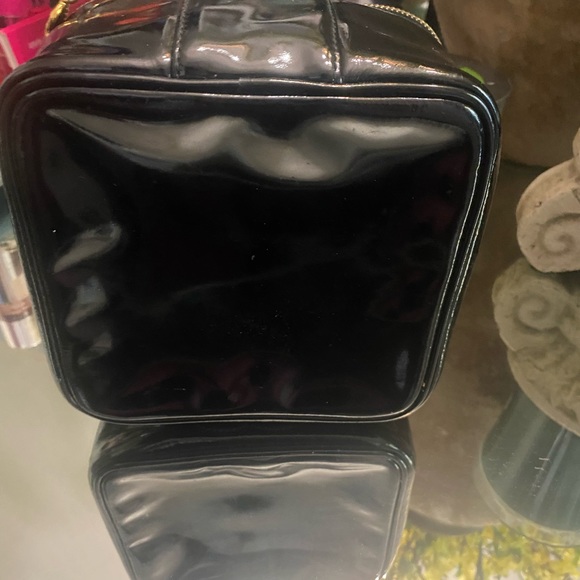 💯 authentic Chanel Timeless vanity case. - Picture 7 of 9